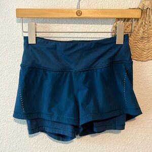 Lululemon Break Free Short (2.5") - Night Tide - Size 2